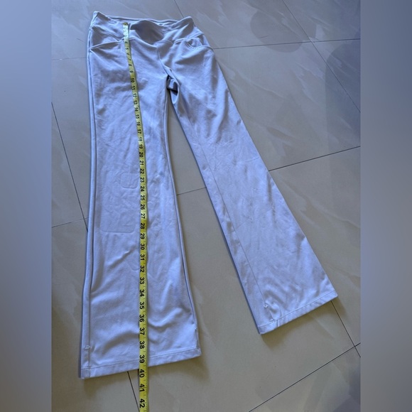 IUGA Wide Leg Yoga Pants Size: Medium pockets polyester spandex - Picture 8 of 13